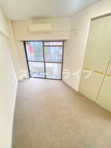 大阪市淀川区東三国５丁目の賃貸マンションの居間・リビング