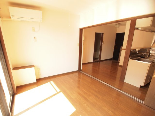 シュメールの居間・リビング