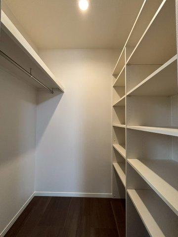 プランタウン清末鞍馬Ⅲの収納