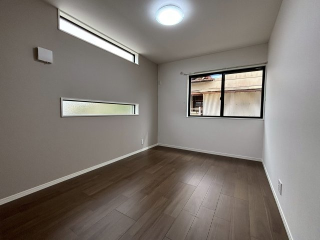 プランタウン清末鞍馬Ⅲの洋室