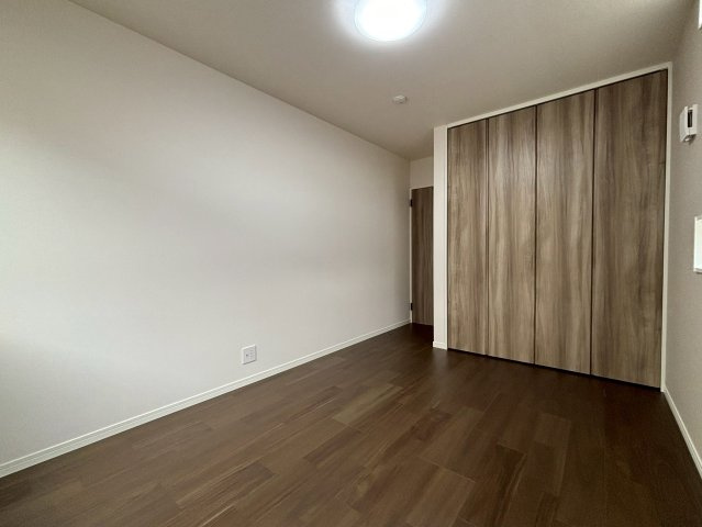 プランタウン清末鞍馬Ⅲの洋室