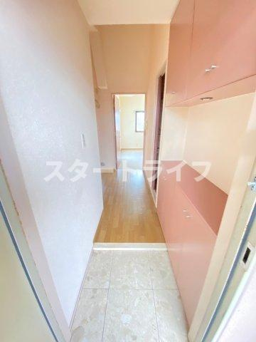 大阪市淀川区西中島１丁目の賃貸マンションの玄関