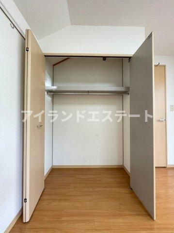 ラーク駒沢　1フロア1住戸　バストイレ別　駅近の収納