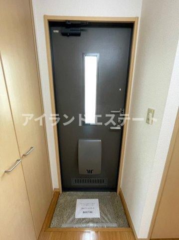 ラーク駒沢　1フロア1住戸　バストイレ別　駅近の玄関