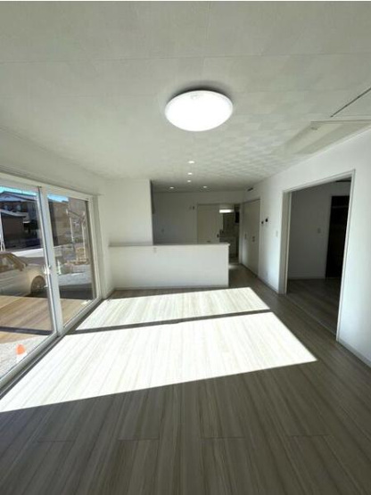 【居間・リビング】 | 土浦市天川2丁目　新築戸建 | 家族団らんの時間も増えそうなくつろぎのLDK☆