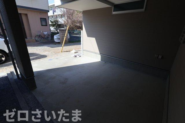 《仲介手数料無料》大宮区天沼町２丁目1043-2新築一戸建てメルディアの駐車場