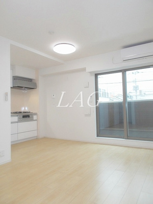 【居間・リビング】 | ベルソミー・ソレイル | 洋室のお部屋です。