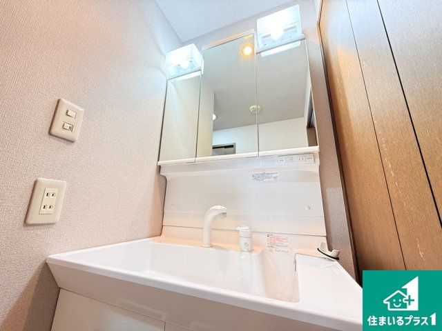 レックスマンション住之江公園の独立洗面台