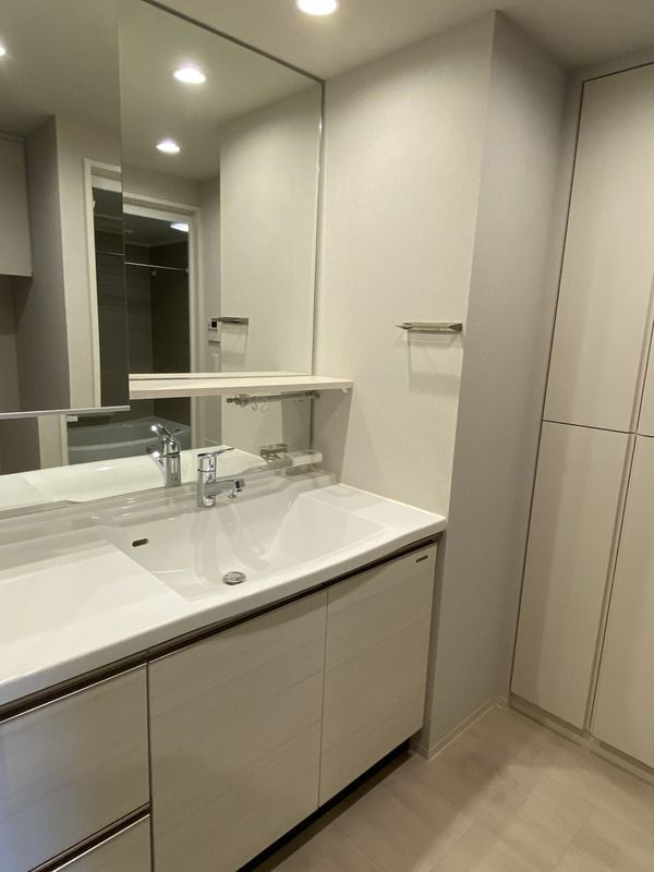 グランドパレス彩都あさぎの洗面所