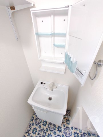 ディアコート神楽坂の独立洗面台|※別部屋参照