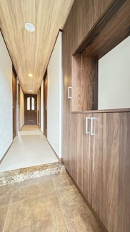 【玄関】 | ライオンズマンション川西滝山 | 玄関