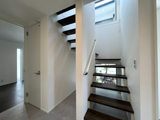 まるでミス六ツ川。美しすぎてごめんなさい。【南区六ツ川４丁目新築戸建】の内装|きれいな内装です