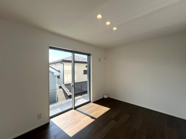 まるでミス六ツ川。美しすぎてごめんなさい。【南区六ツ川４丁目新築戸建】の洋室|洋室です