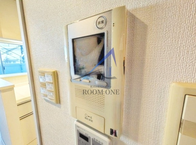 リライズガーデン西新井スカイレジデンスのセキュリティ|モニター付きインターホンです。