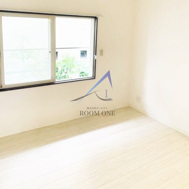 ヴィラ・アモーネスの居間・リビング|洋室のお部屋です。