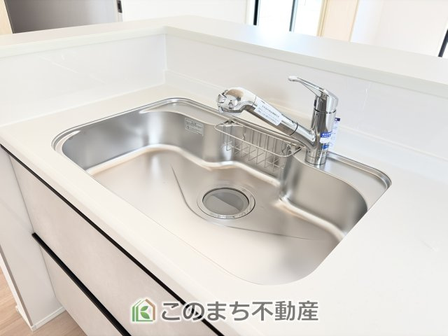 グラファーレ宇都宮市上戸祭2期のキッチン|大きなシンクございます。