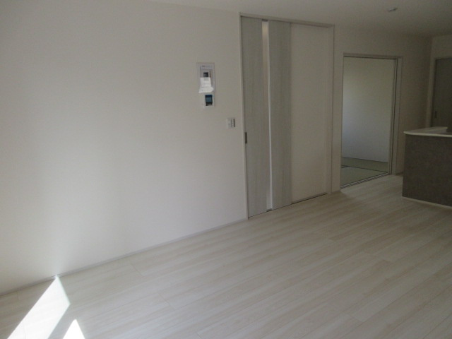 【仲介手数料無料】新築戸建　東松山市松葉町3-11-32（全2棟）の居間・リビング