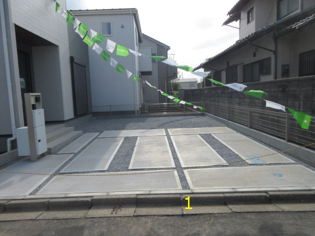 【仲介手数料無料】新築戸建　東松山市松葉町3-11-32（全2棟）の駐車場