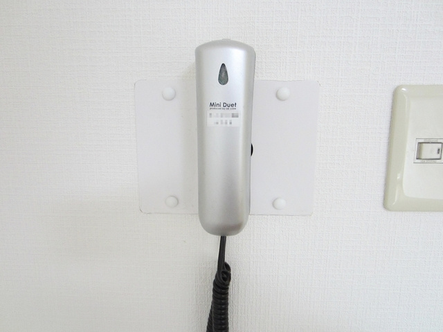 アルファ王子本町ＷＥＳＴのセキュリティ|オートロックにインターホン付きで安心！