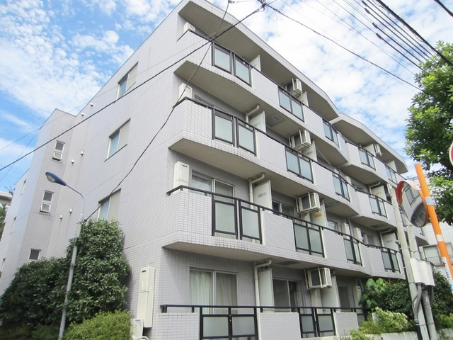 アルファ王子本町ＷＥＳＴの外観|前面道路で開放感ありますよ。