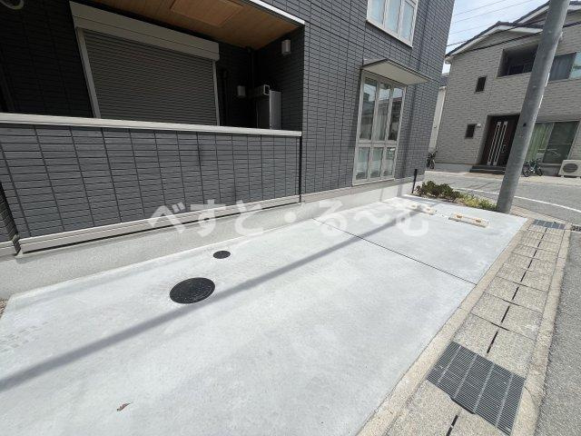ラ ルーシュの駐車場