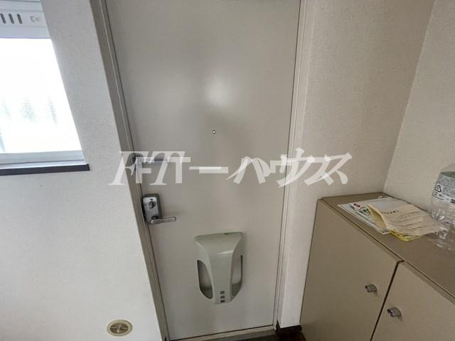 ヒルズミヤマの玄関