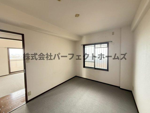 ダイアパレス枚方サウスピアの洋室|使い勝手のいい洋室です