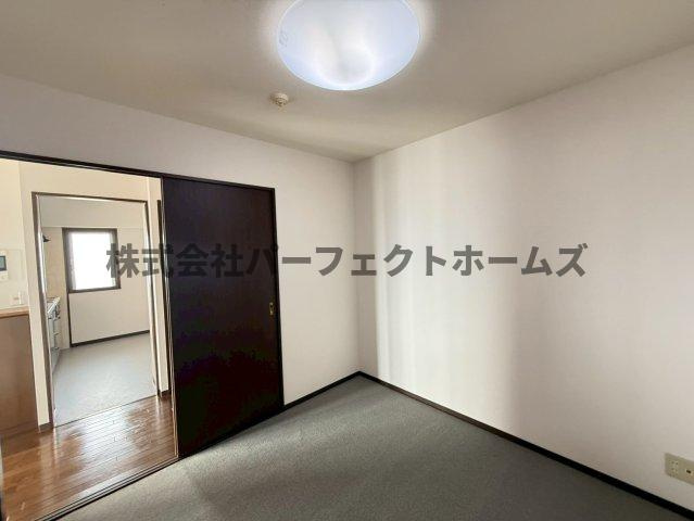 ダイアパレス枚方サウスピアの洋室|明るい洋室です