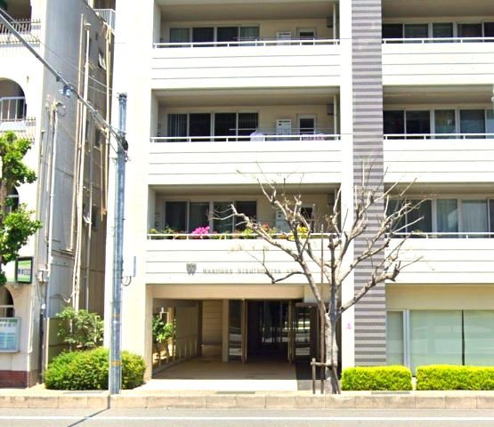 ワコーレ西宮AXEの外観|不在時や、直接受け取らなくても安心な宅配ボックス付
