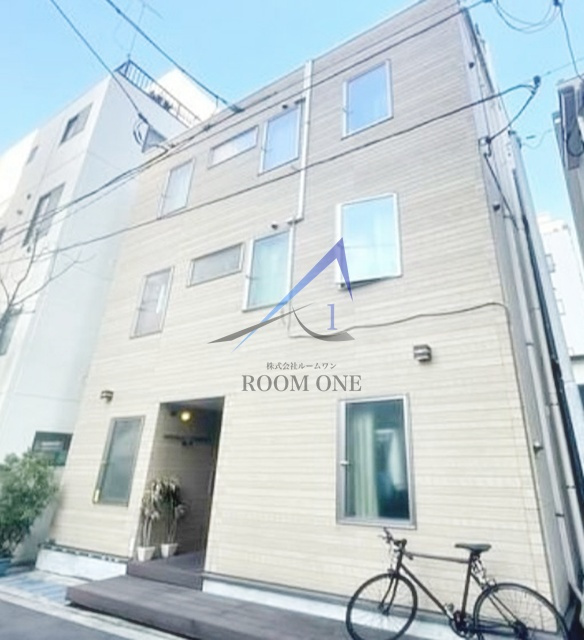 Mahalo Terrace 雷門