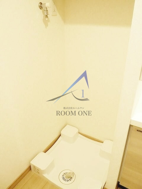 ルーブル小竹向原参番館の設備|洗濯機置き場です。