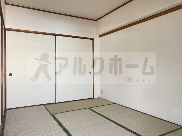 メゾン大邦国分の和室
