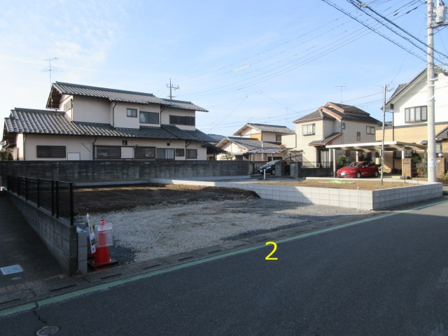 【仲介手数料無料】新築戸建　東松山市松葉町3-11-32（全2棟）の前面道路含む現地写真