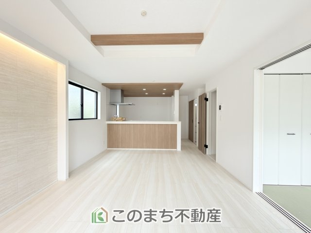 グラファーレ宇都宮市上戸祭2期の居間・リビング|日当たりのいい広い開放的なリビングございます。