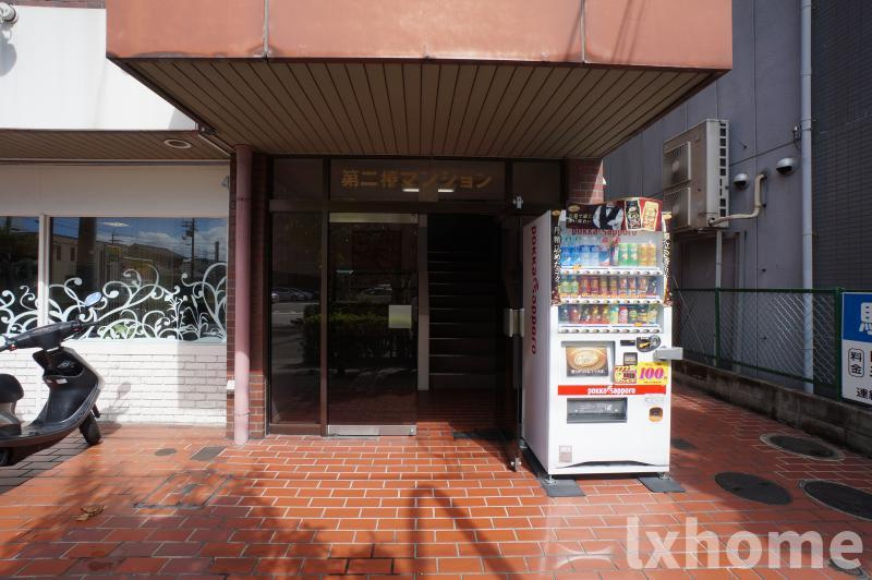 第2椿マンションのエントランス|エントランスです