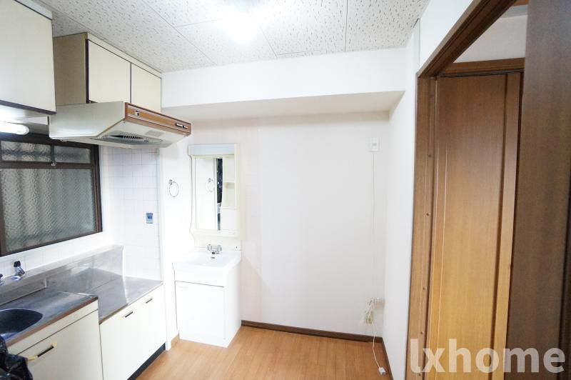 第2椿マンションの洗面所|スペースが確保できる洗面所です