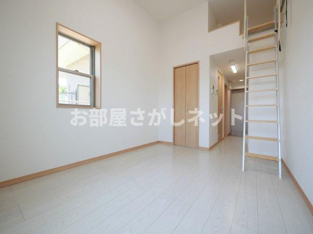 ウィンダンシー三春台【おとり物件なし】#学生・社会人にオススメ！初期費用分割払いOK！の居間・リビング