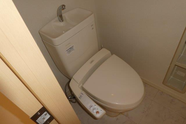 アクアヴィーヴォBのトイレ|シューズボックス