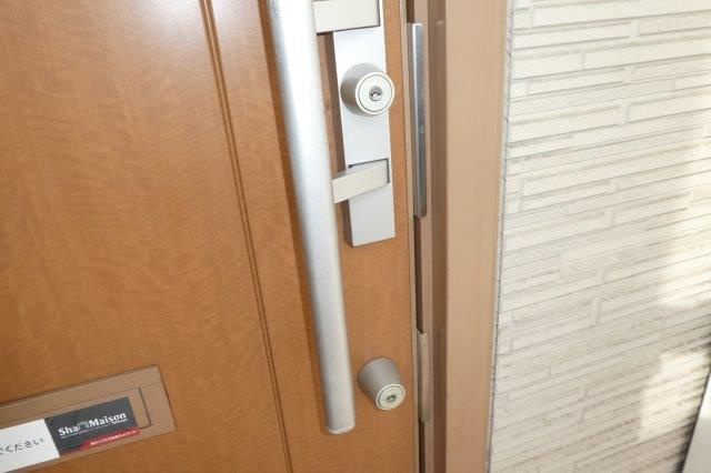 アクアヴィーヴォBの玄関