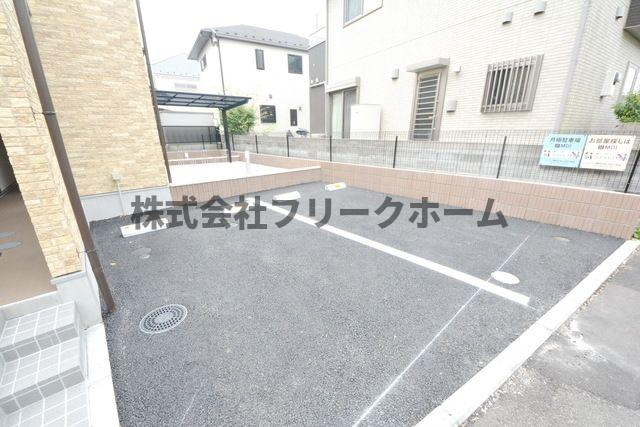 小金井市中町２丁目のアパートの駐車場