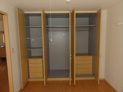 【収納】 | ハイツエスポア | 洋室収納