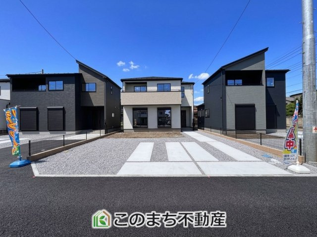 グラファーレ宇都宮市上戸祭2期の居間・リビング