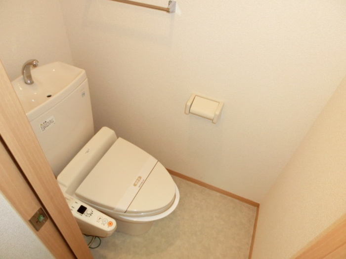 AdoniS.Ⅰ（ｱﾄﾞﾆｽ・ﾜﾝ）のトイレ|温水洗浄便座