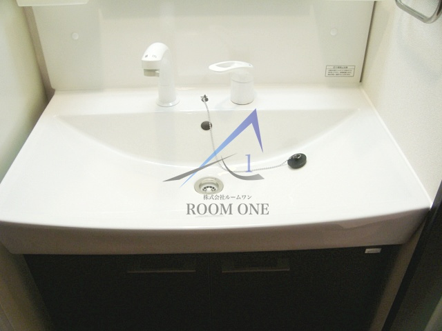 Ｙ＆Ｔの洗面所|独立洗面台です。