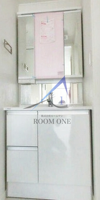 Ｊ・ＵＲＢＡＮ新井薬師前の洗面所|独立洗面台です。