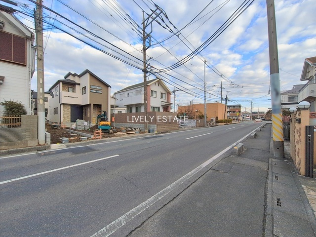 越谷市宮本町3丁目 新築分譲住宅 全4棟 4号棟の前面道路含む現地写真