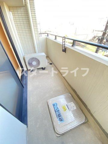大阪市淀川区宮原１丁目の賃貸マンションのバルコニー