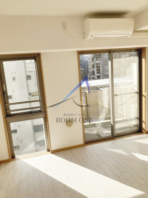 ドルフ後楽園ステーションフロントの居間・リビング|洋室のお部屋です。