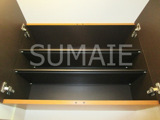 ドゥポンスの収納|玄関上部の収納スペース！