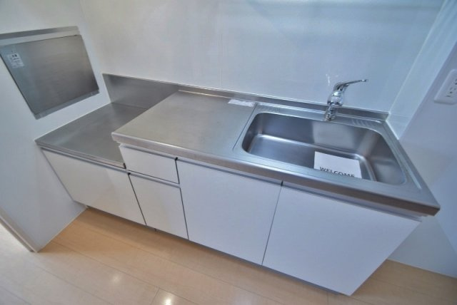 コスモ　ガーデンのキッチン|２口ガスコンロ設置可